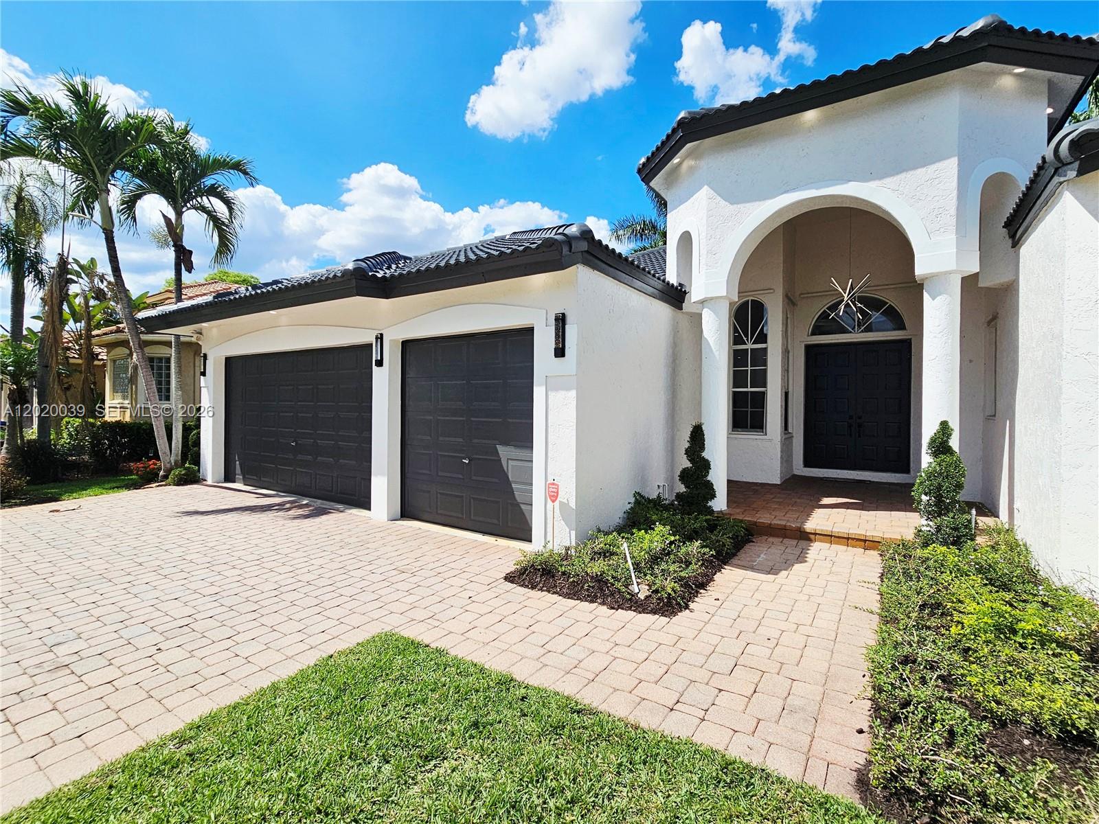 SUNSET LAKES PLAT ONE - Residential