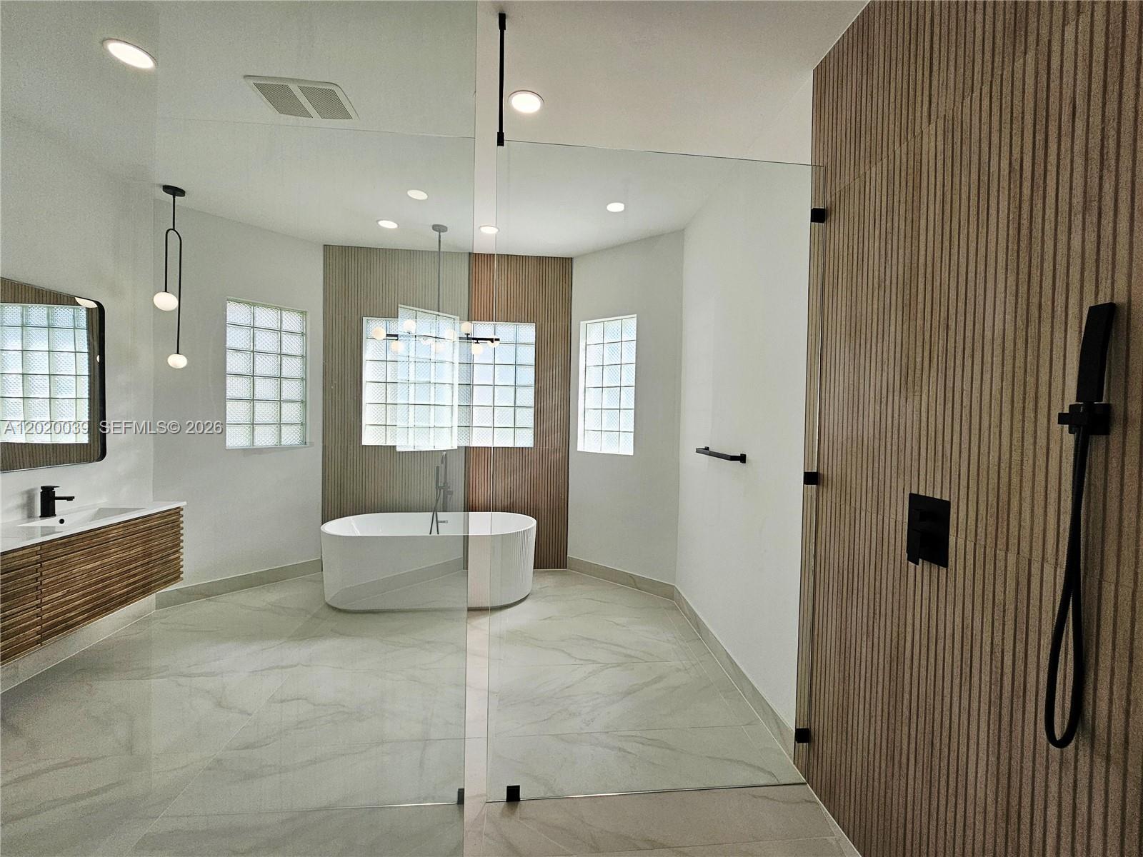 SUNSET LAKES PLAT ONE - Residential
