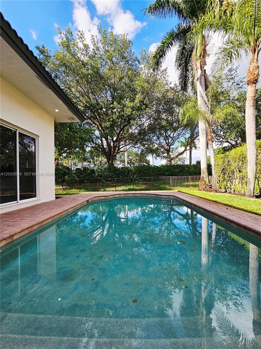 SUNSET LAKES PLAT ONE - Residential