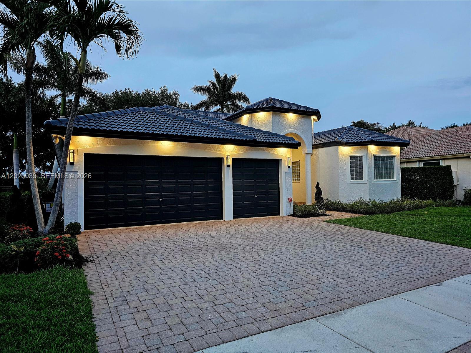 SUNSET LAKES PLAT ONE - Residential
