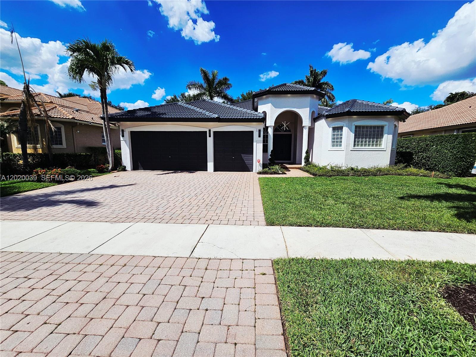 SUNSET LAKES PLAT ONE - Residential