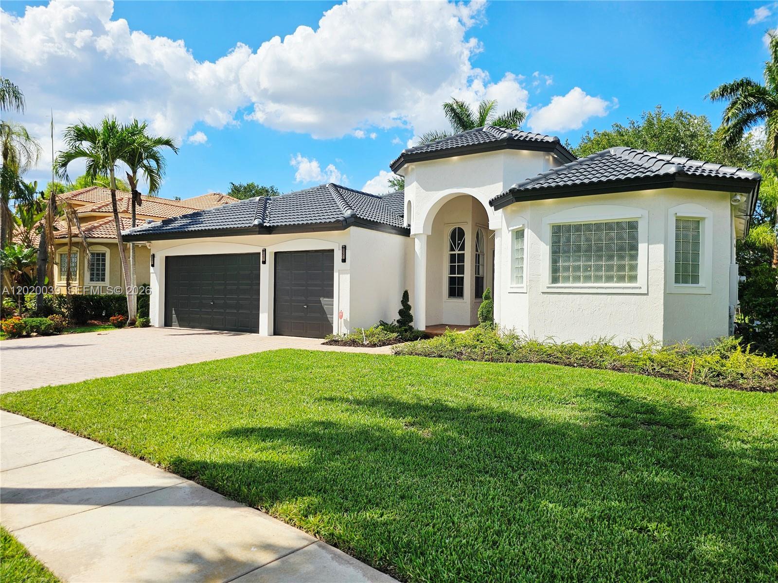 SUNSET LAKES PLAT ONE - Residential