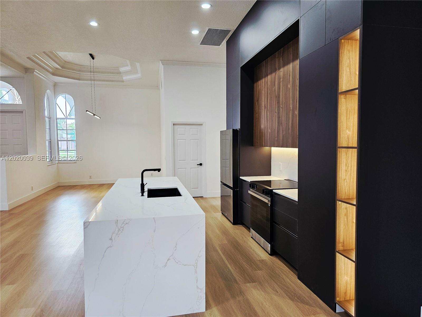 SUNSET LAKES PLAT ONE - Residential