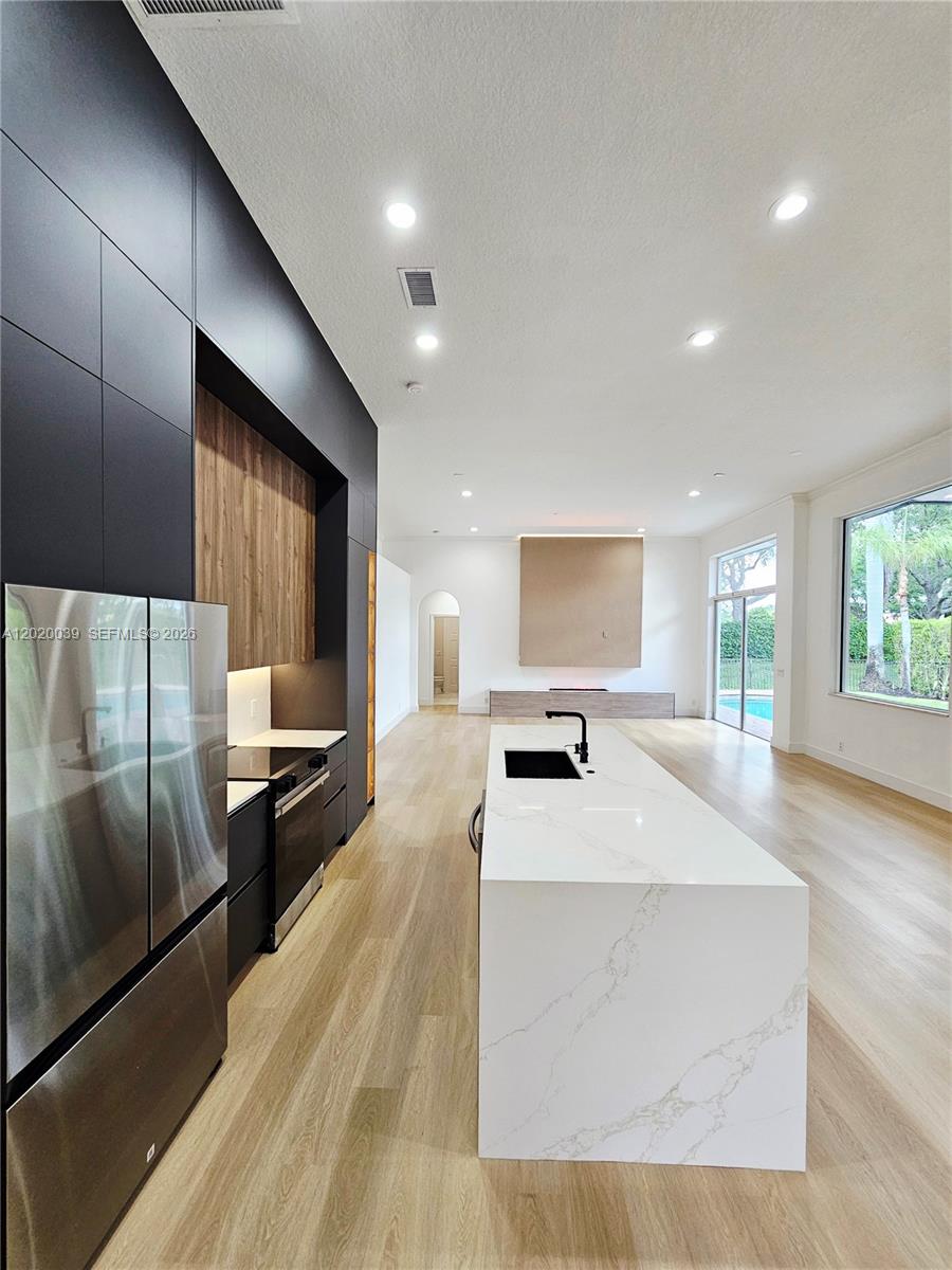 SUNSET LAKES PLAT ONE - Residential