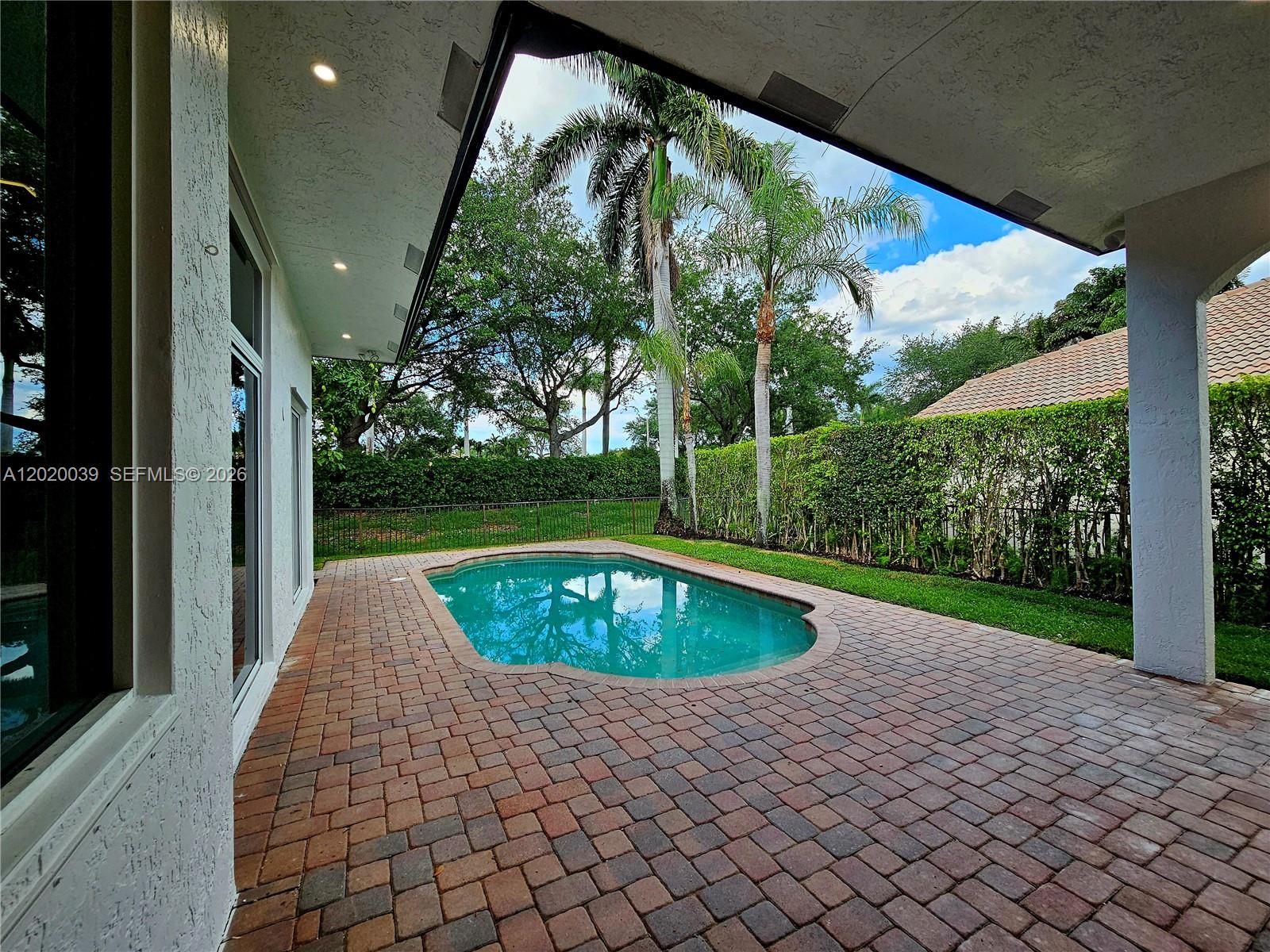SUNSET LAKES PLAT ONE - Residential