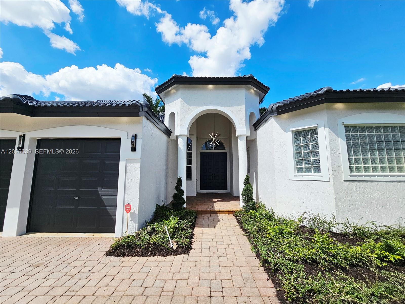 SUNSET LAKES PLAT ONE - Residential