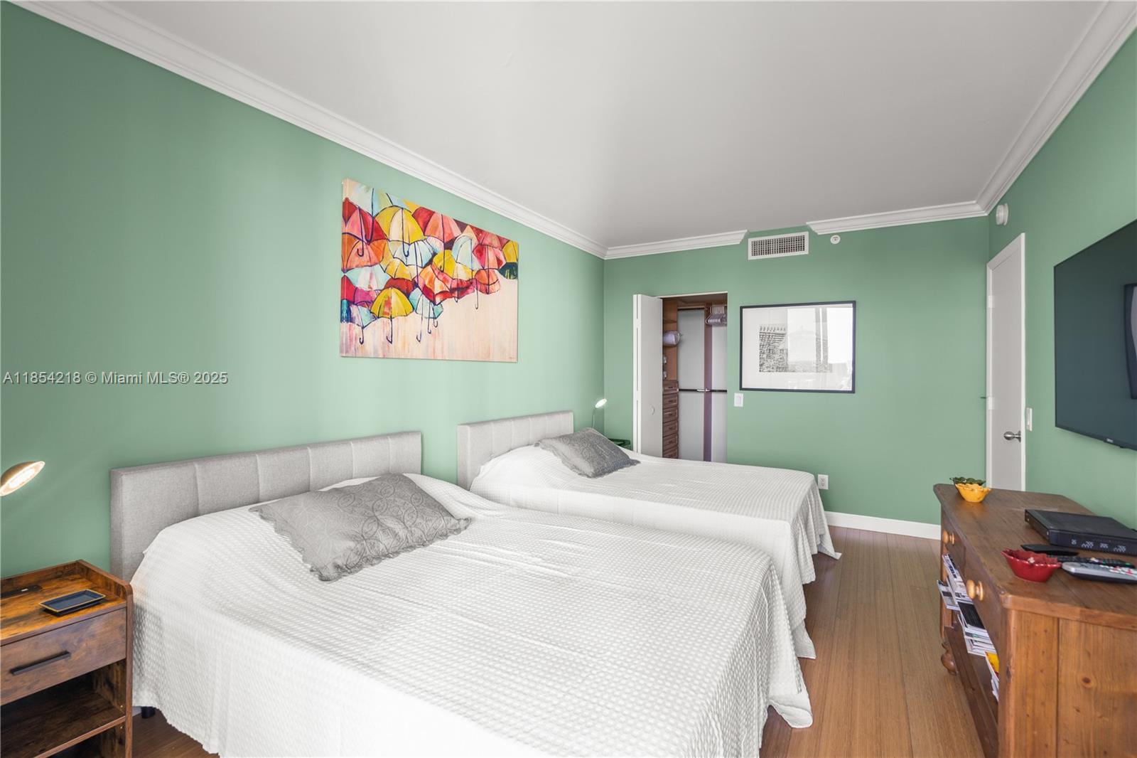 SOUTH TOWER AT THE POINT - Residential Lease