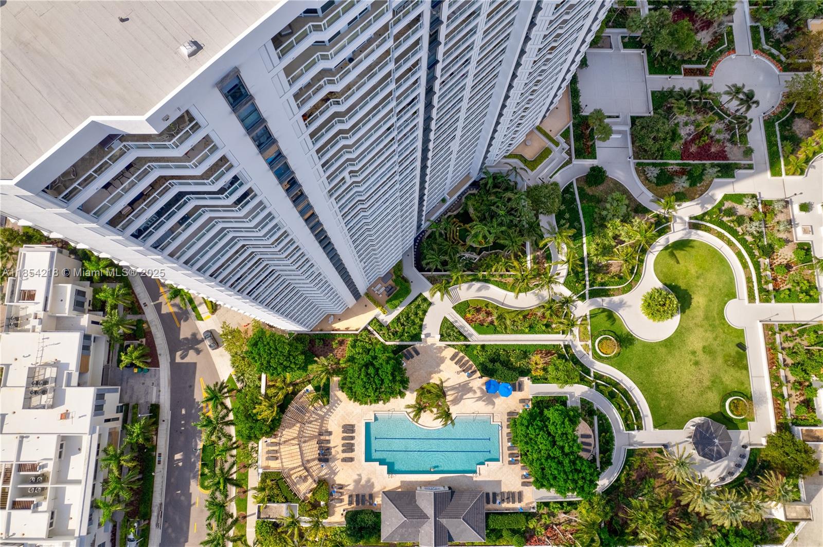 SOUTH TOWER AT THE POINT - Residential Lease