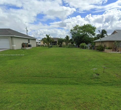 3807 SW 8th Ct Cape Coral FL 33914
