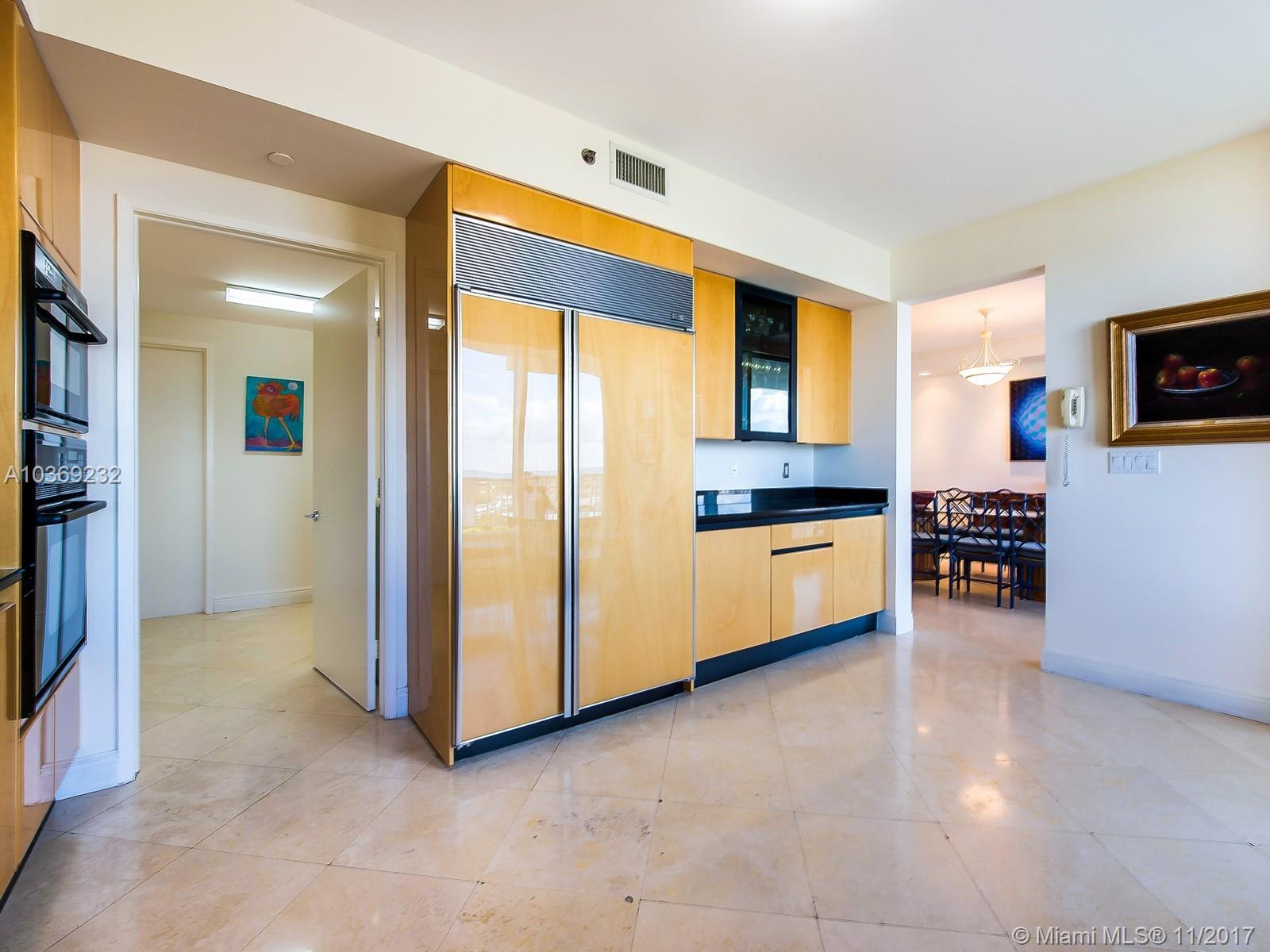 CLUB TOWER THREE CONDO - Residential