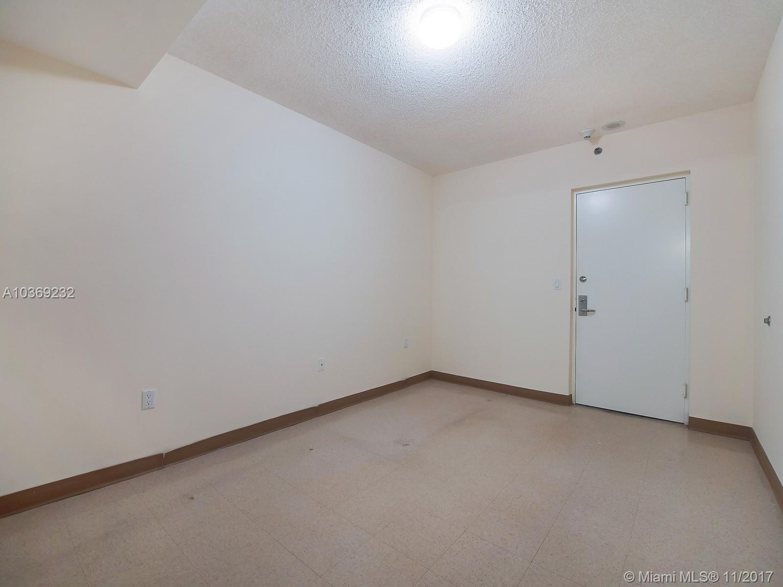 CLUB TOWER THREE CONDO - Residential