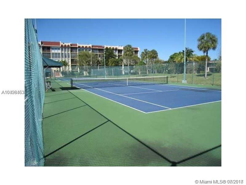 DE SOTO PARK NORTH - Residential Lease