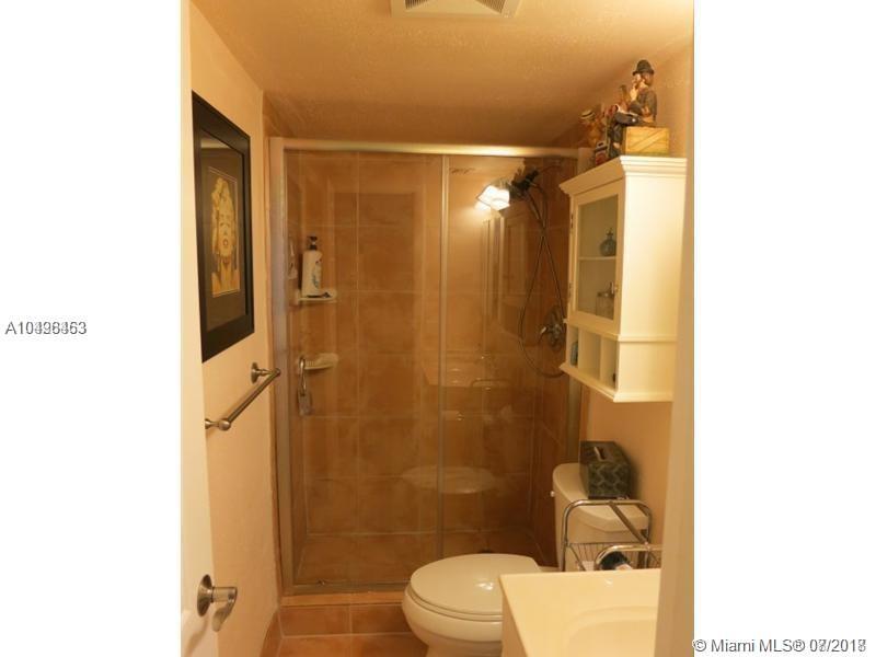 DE SOTO PARK NORTH - Residential Lease