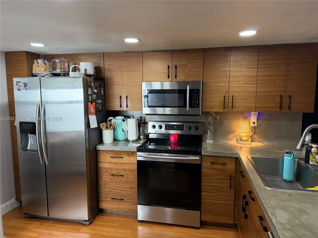 Photo of Pembroke Pines, FL 33025 (MLS # A12007679)