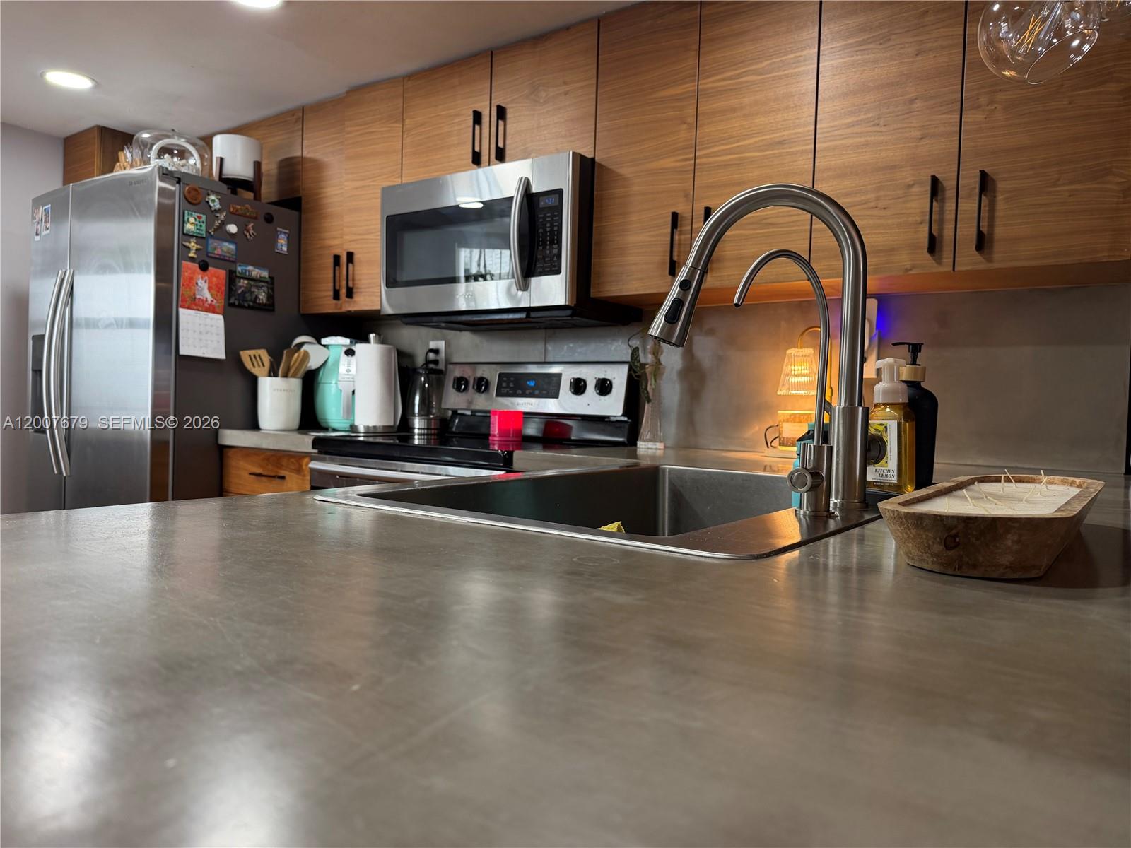 FAIRWAY GREENS CONDO HOME - Residential