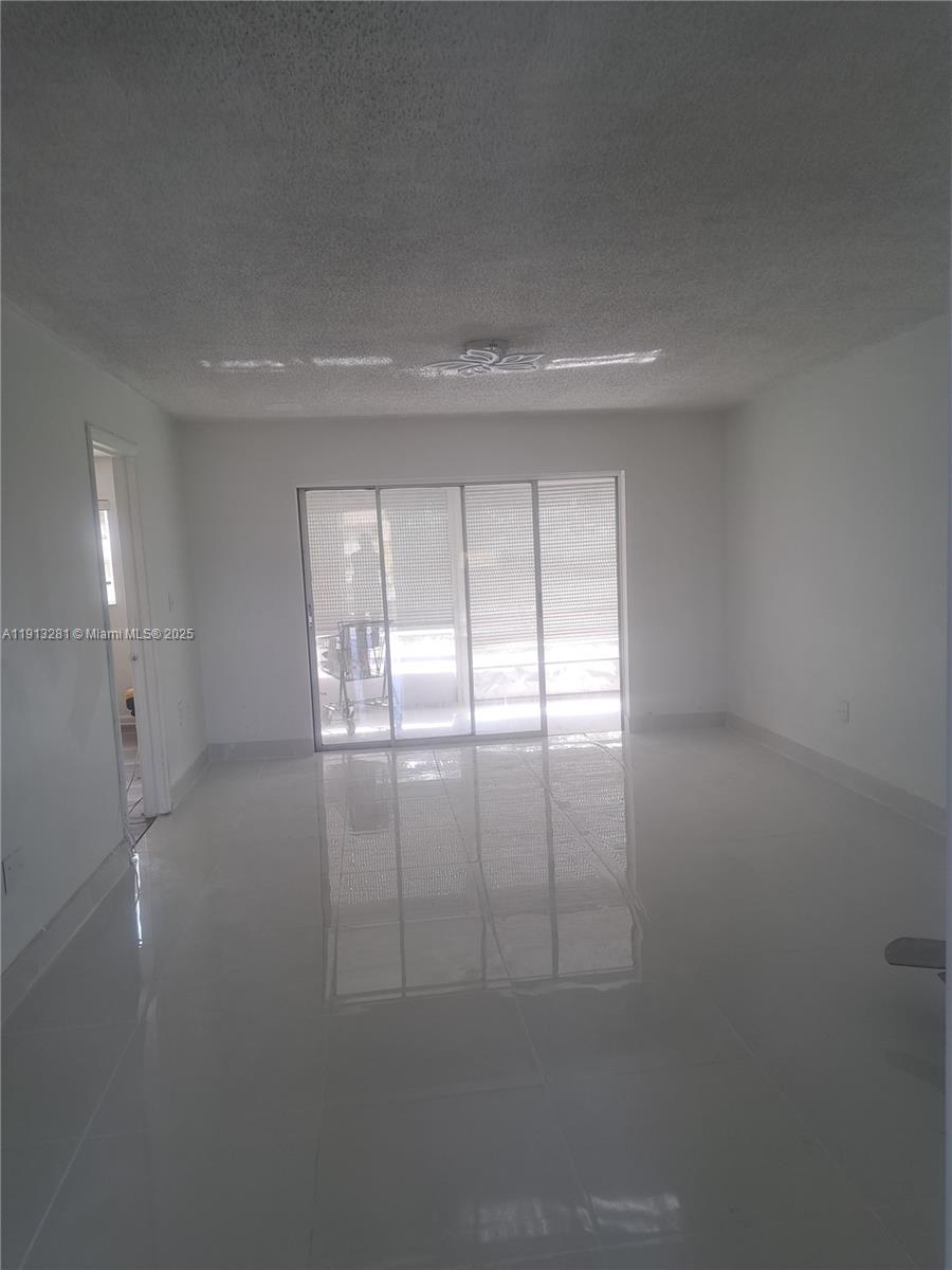 SUNRISE LAKES 38 CONDO - Residential Lease