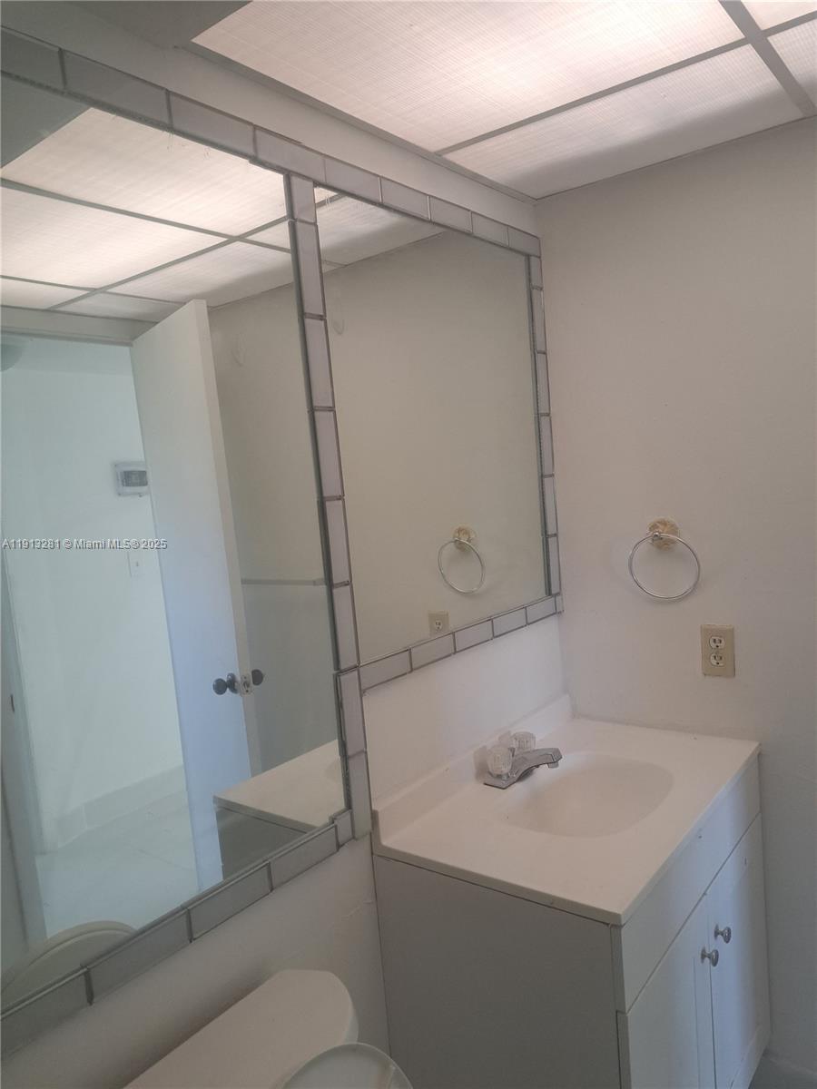 SUNRISE LAKES 38 CONDO - Residential Lease