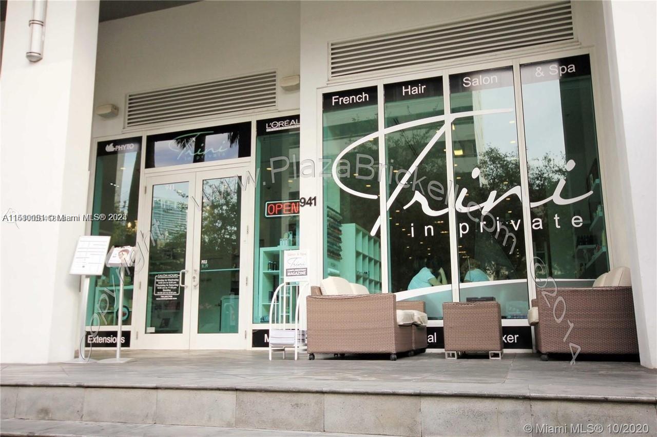 THE PLAZA 851 BRICKELL CO - Residential Lease