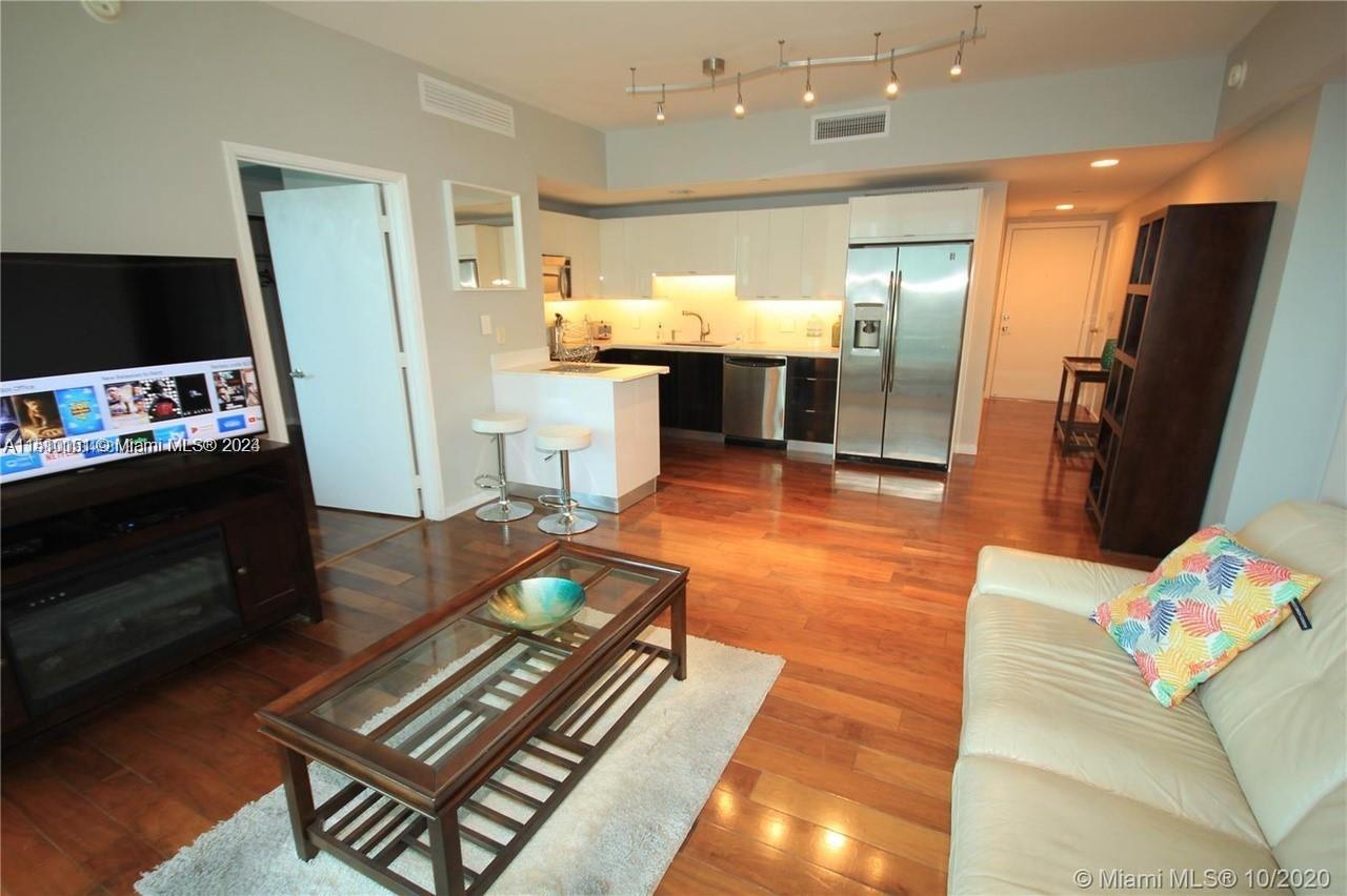 THE PLAZA 851 BRICKELL CO - Residential Lease