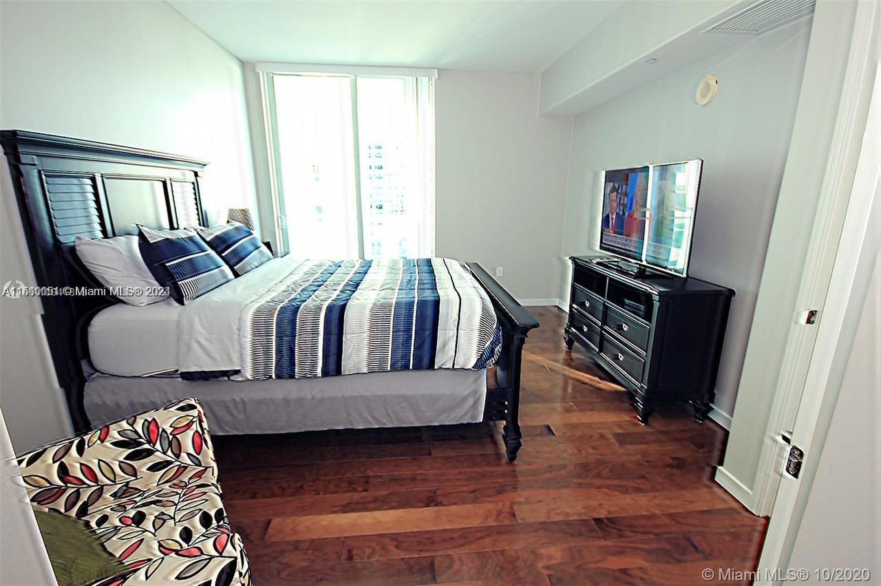 THE PLAZA 851 BRICKELL CO - Residential Lease