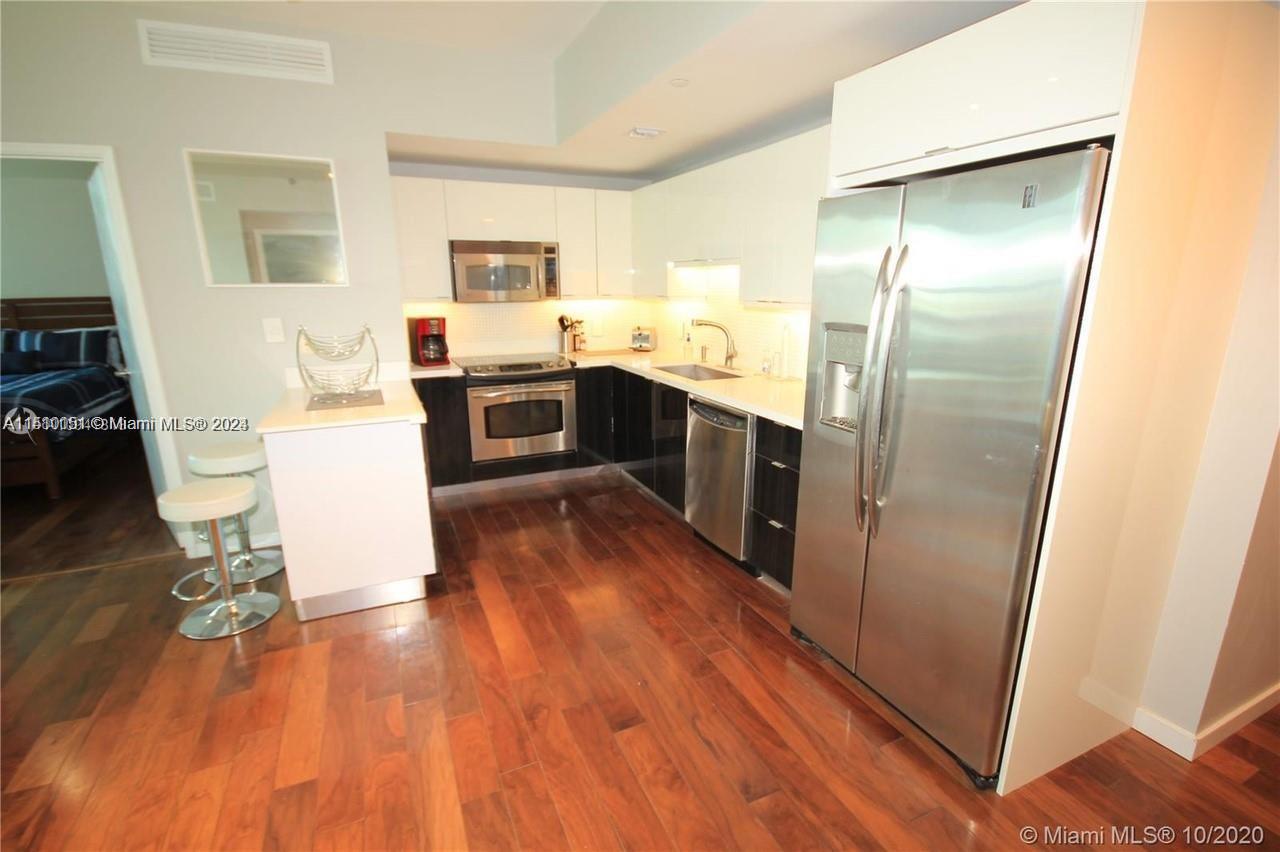 THE PLAZA 851 BRICKELL CO - Residential Lease