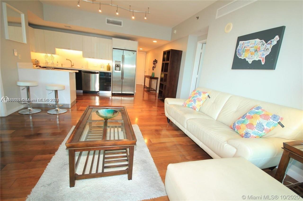 THE PLAZA 851 BRICKELL CO - Residential Lease