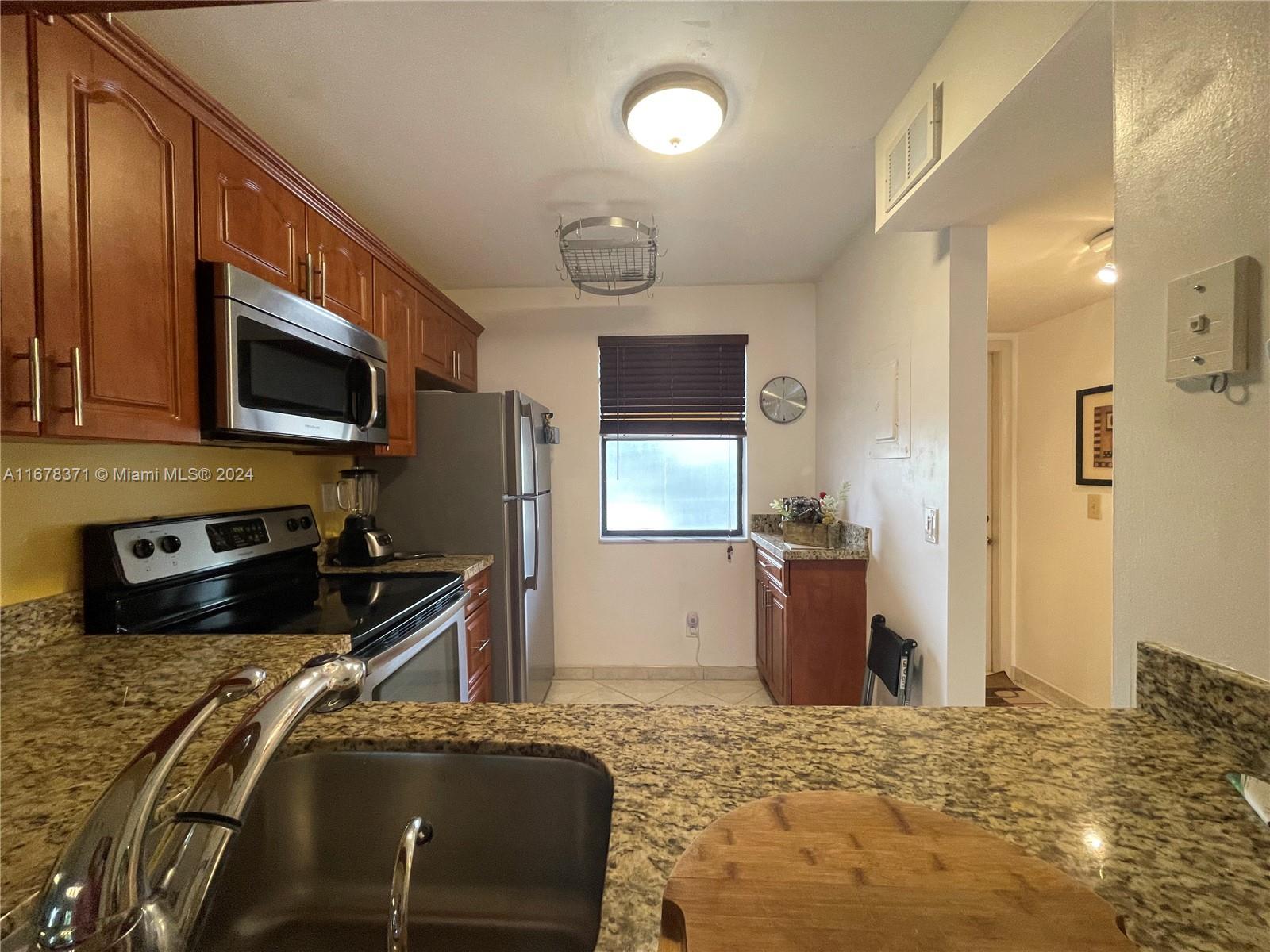 2786 Nw 104th Ave 211, Sunrise, Miami-Dade County, Florida - 2 Bedrooms  
2 Bathrooms - 