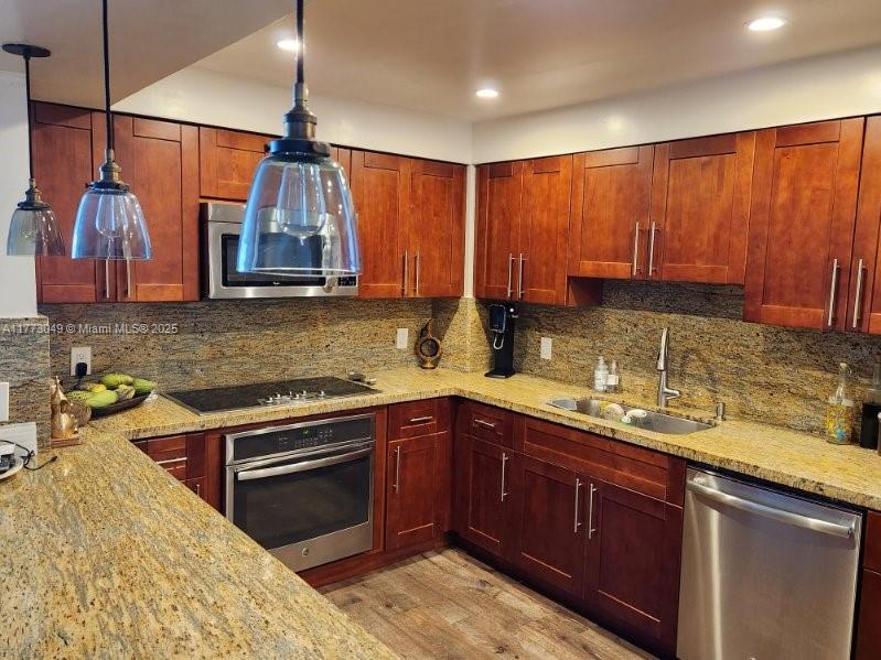 Rental Property at 5825 Collins Ave 5D, Miami Beach, Miami-Dade County, Florida - Bedrooms: 2 
Bathrooms: 2  - $3,100 MO.