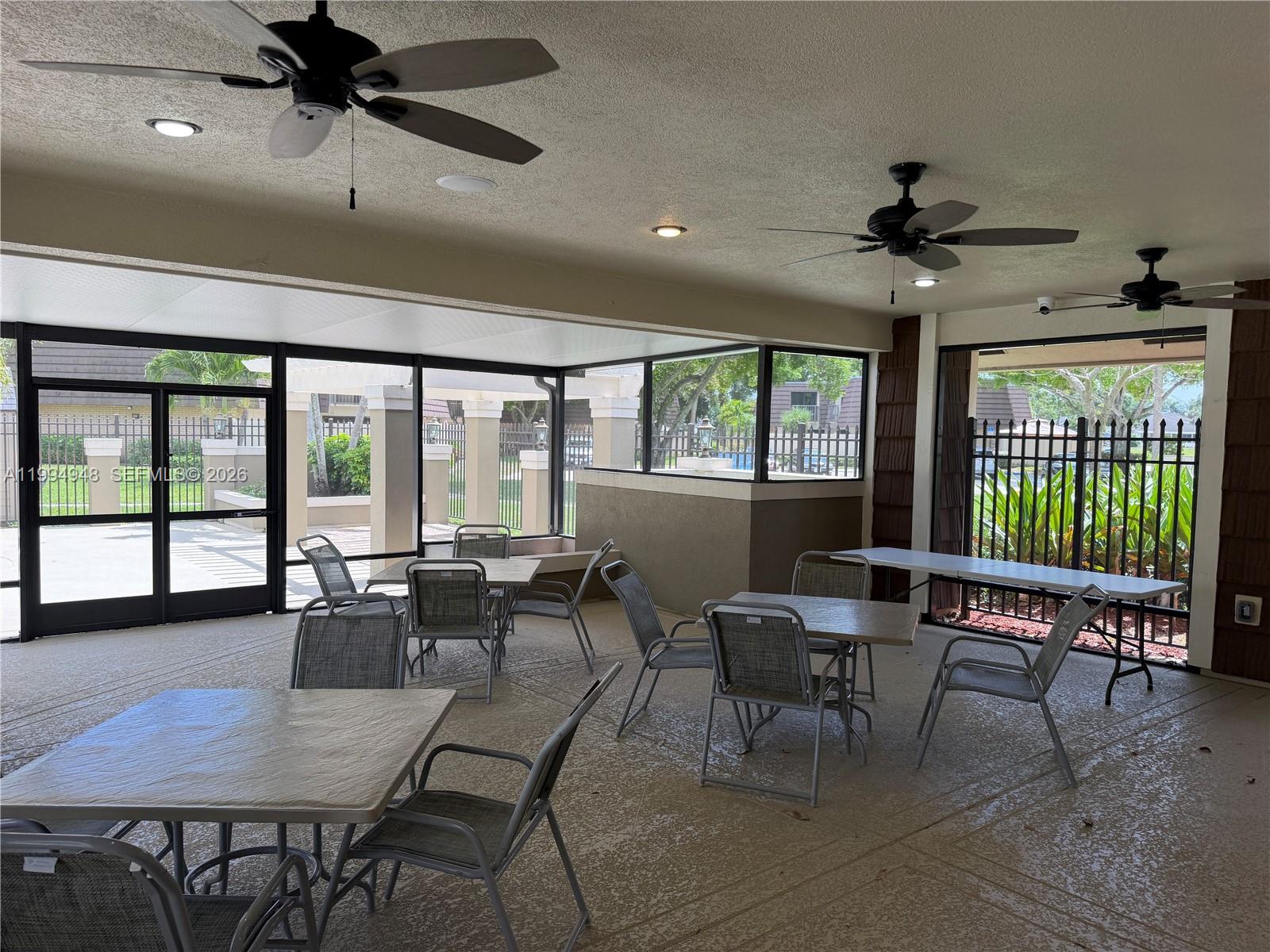 HERITAGE VILLAGE OF P B L - Residential