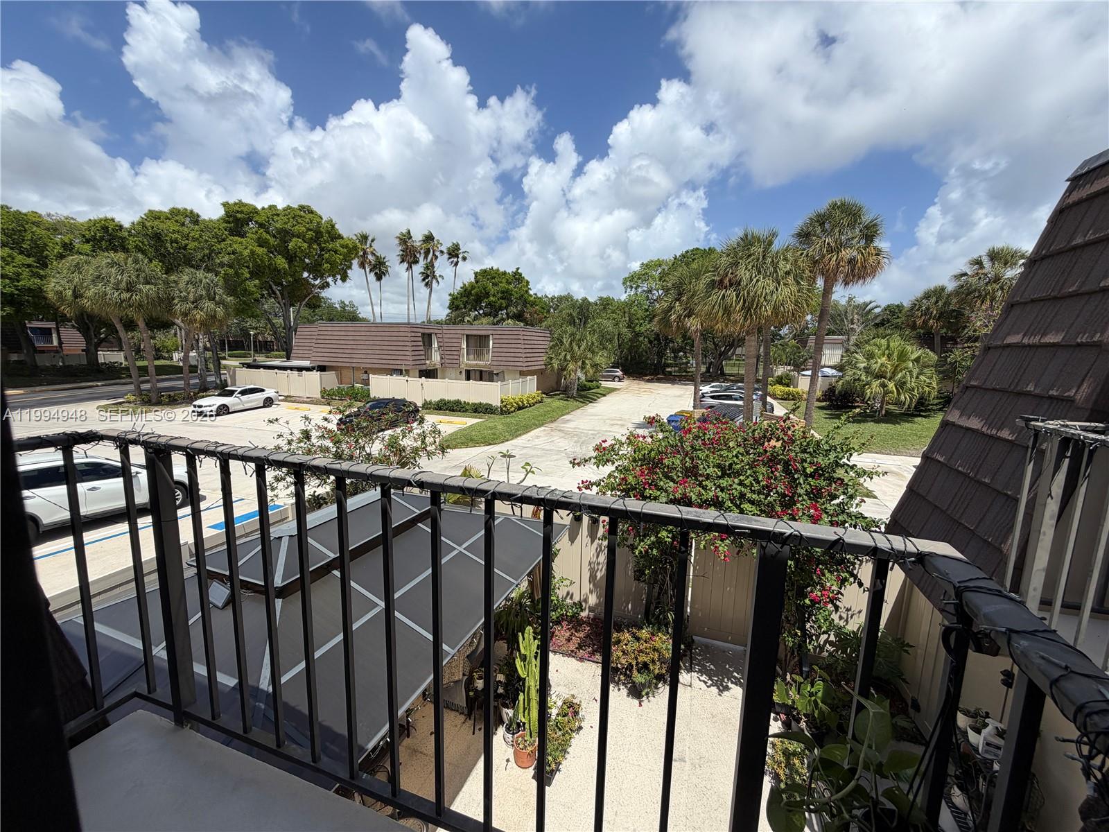 HERITAGE VILLAGE OF P B L - Residential