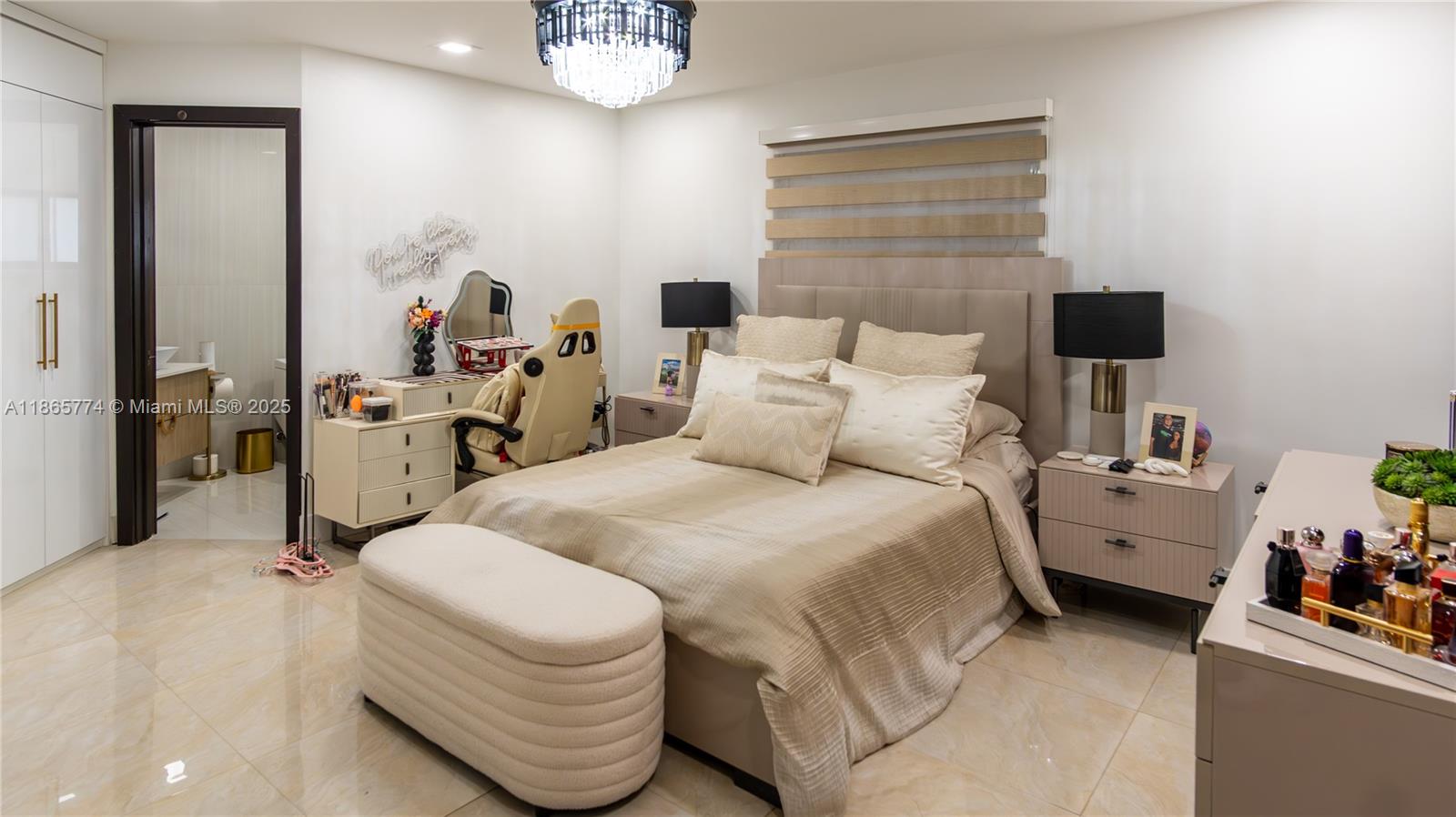 LAKES ON THE GREEN GLYNN - Residential