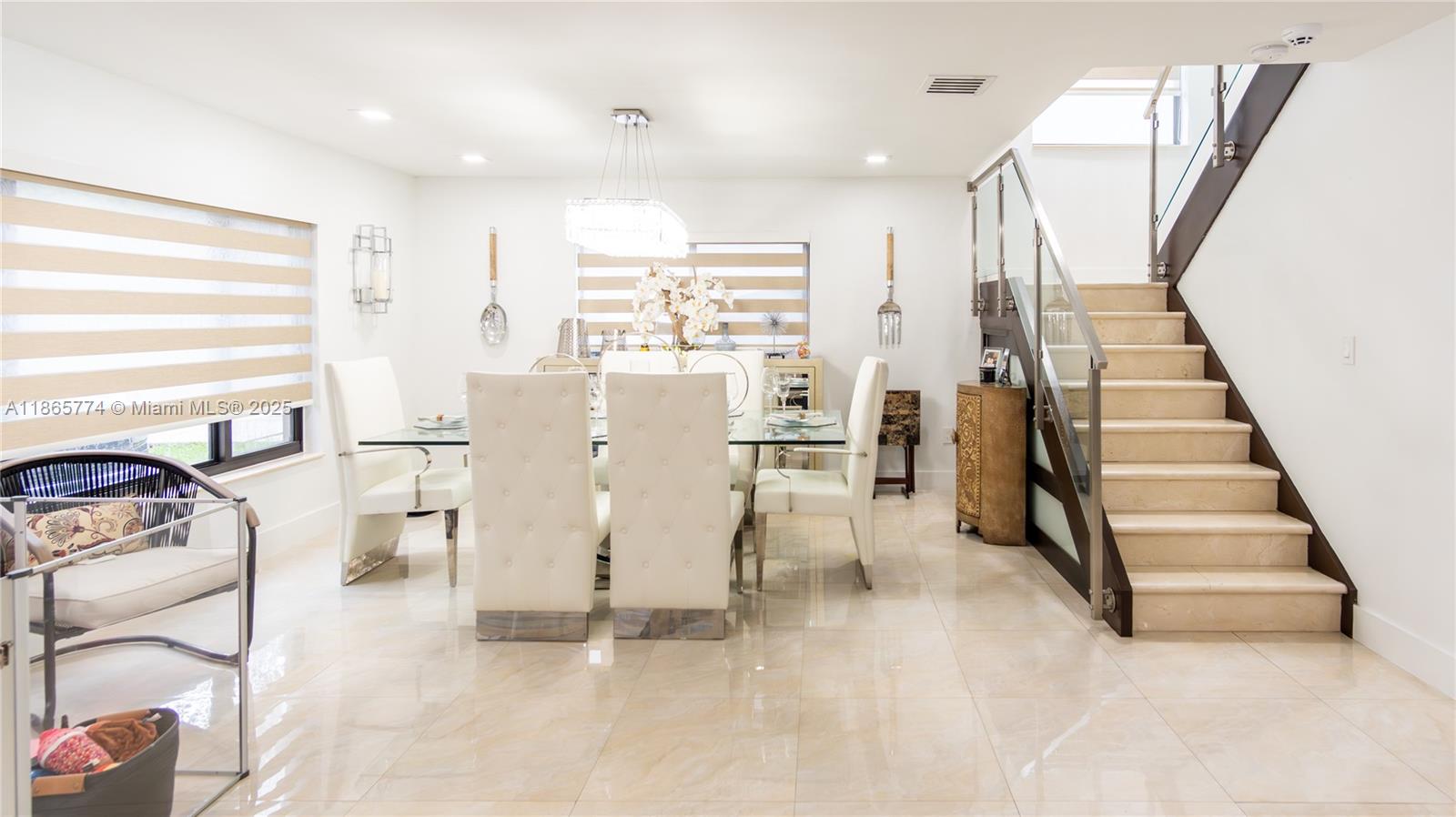 LAKES ON THE GREEN GLYNN - Residential