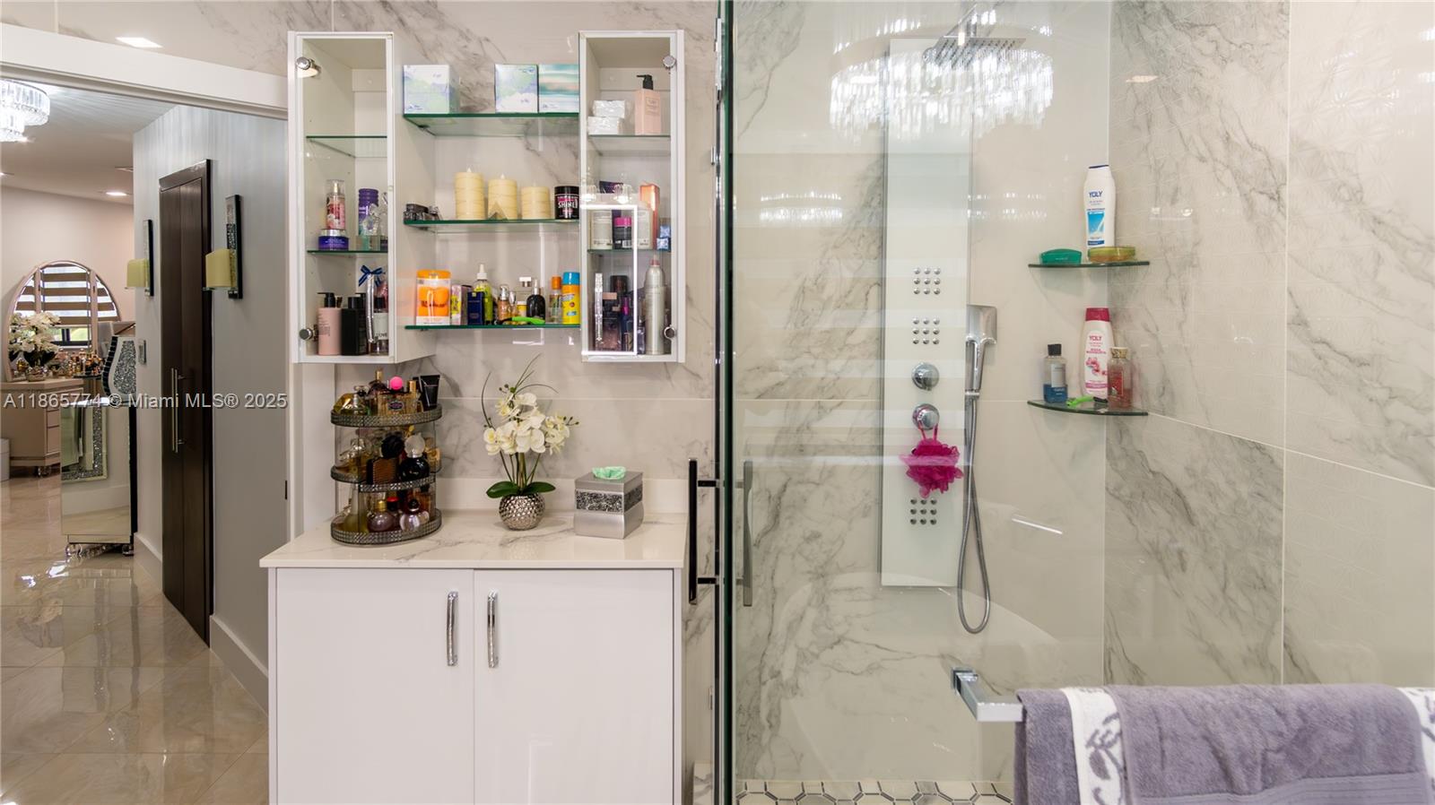 LAKES ON THE GREEN GLYNN - Residential