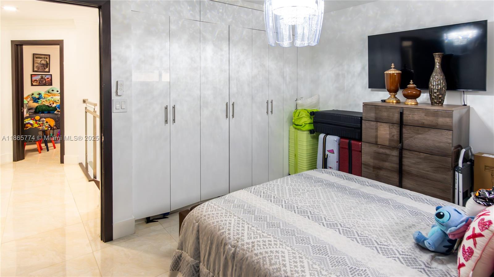 LAKES ON THE GREEN GLYNN - Residential