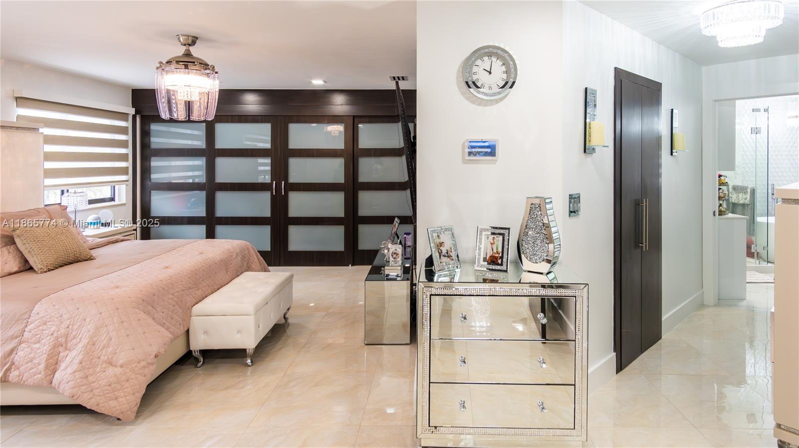 LAKES ON THE GREEN GLYNN - Residential