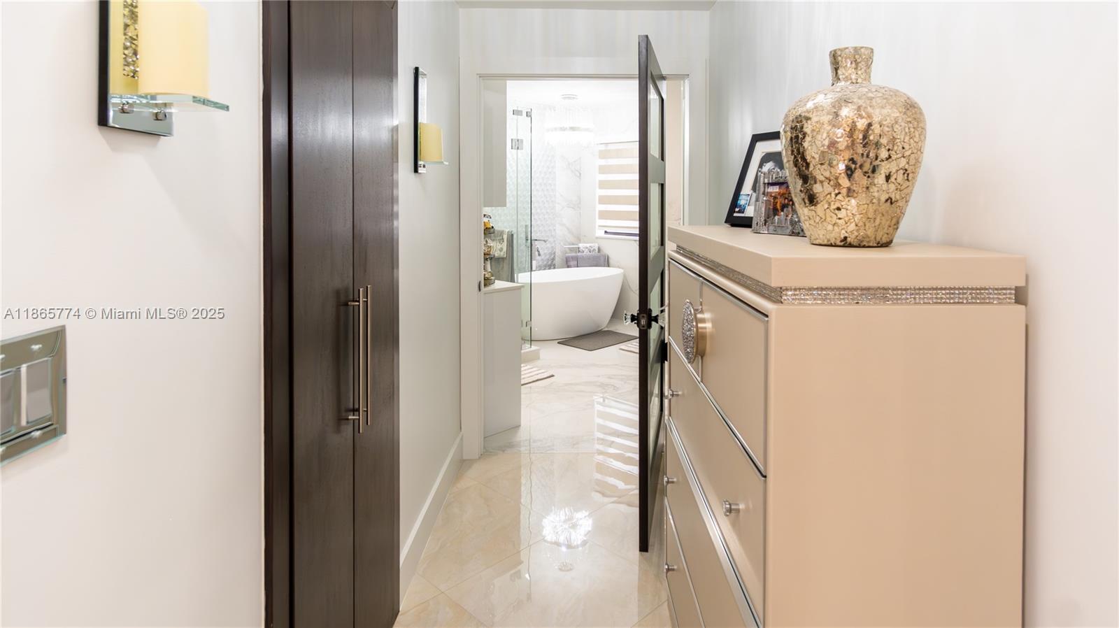 LAKES ON THE GREEN GLYNN - Residential