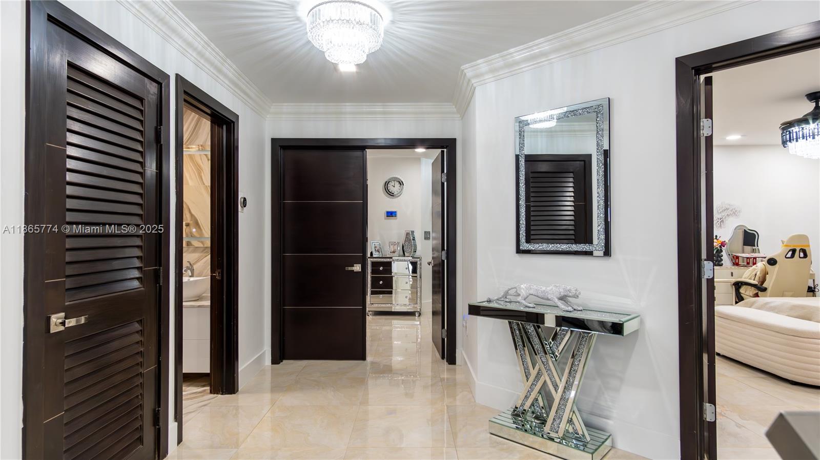 LAKES ON THE GREEN GLYNN - Residential