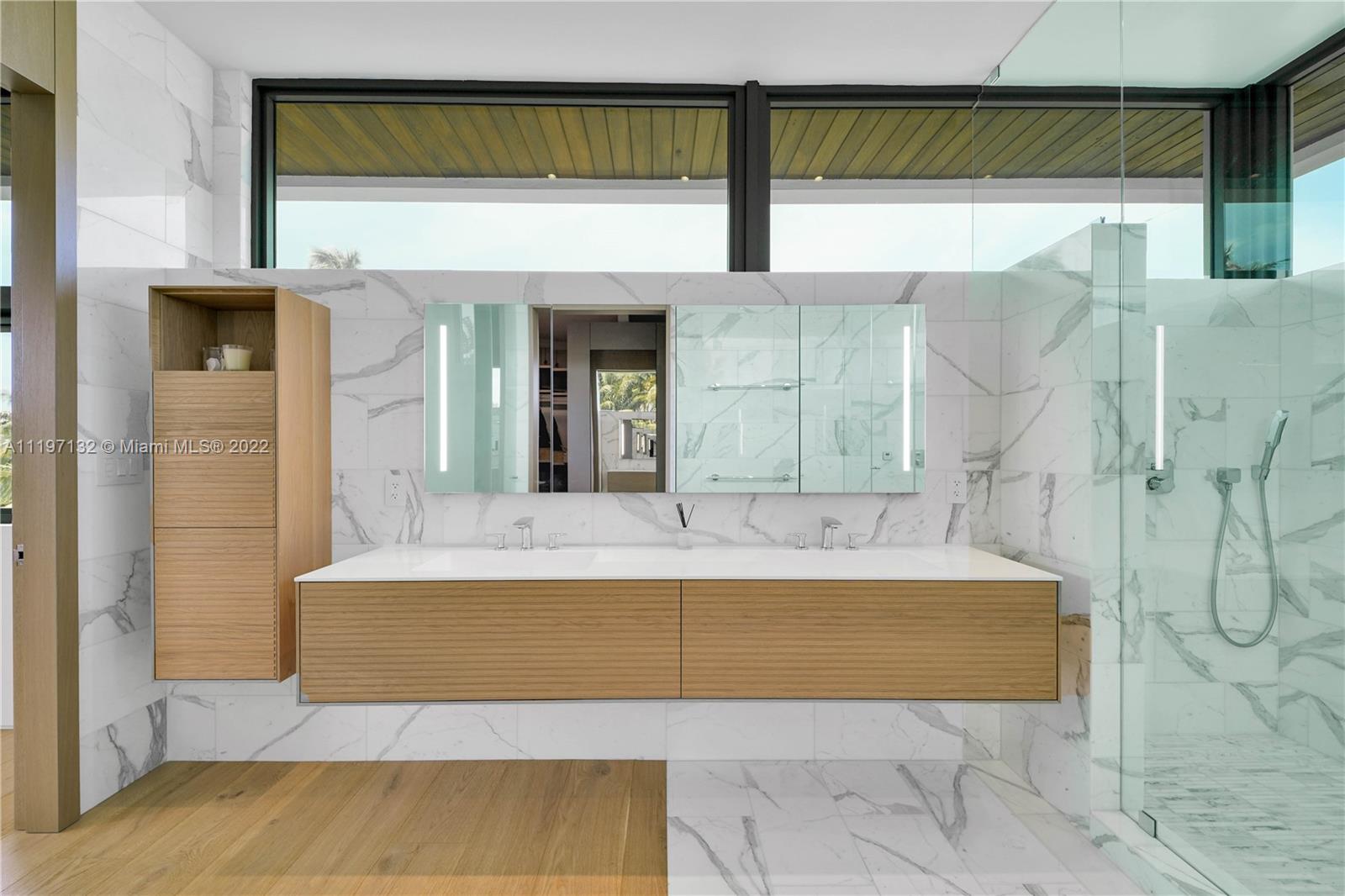 TROPICAL ISLE HOMES SUB 1 - Residential