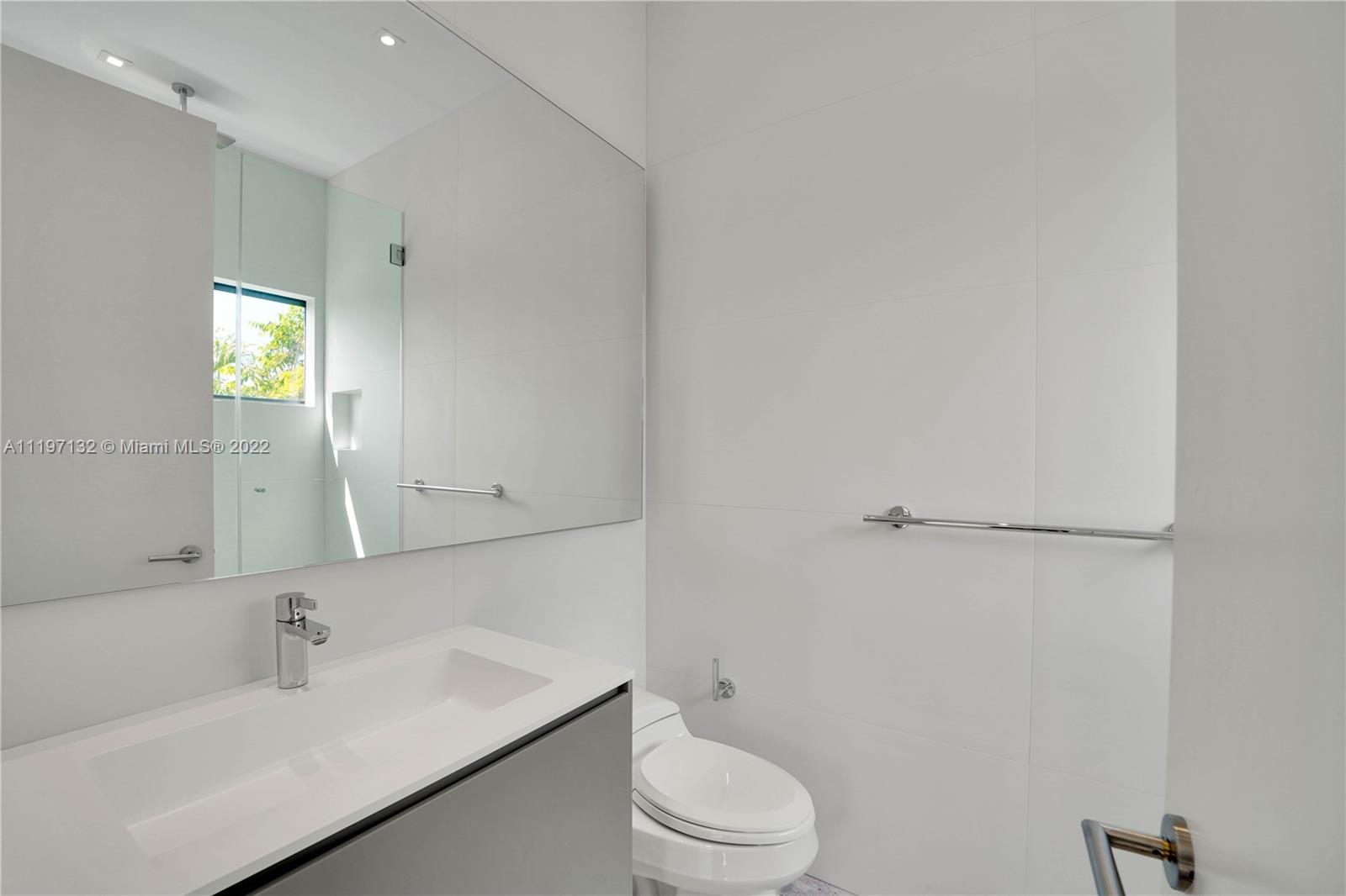 TROPICAL ISLE HOMES SUB 1 - Residential