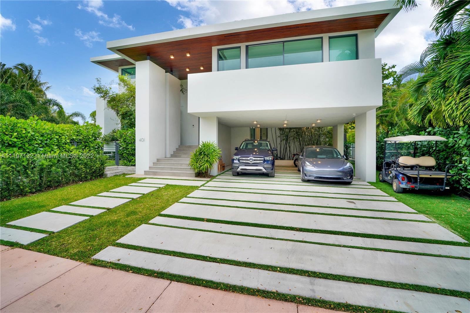 TROPICAL ISLE HOMES SUB 1 - Residential