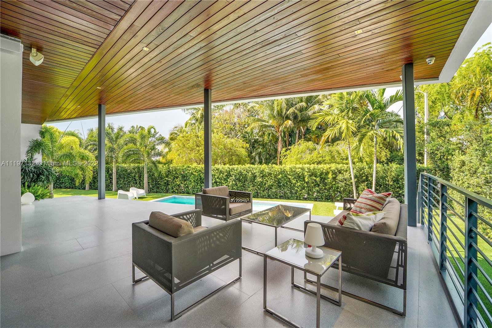 TROPICAL ISLE HOMES SUB 1 - Residential