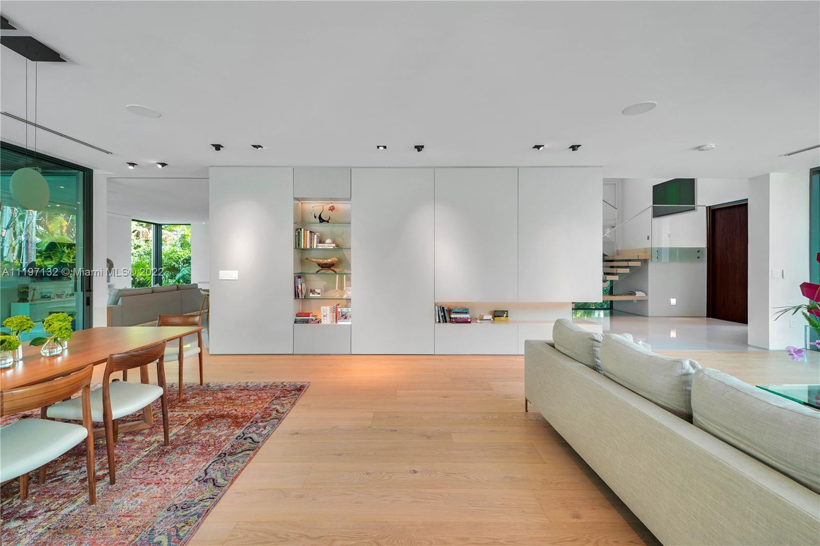 TROPICAL ISLE HOMES SUB 1 - Residential