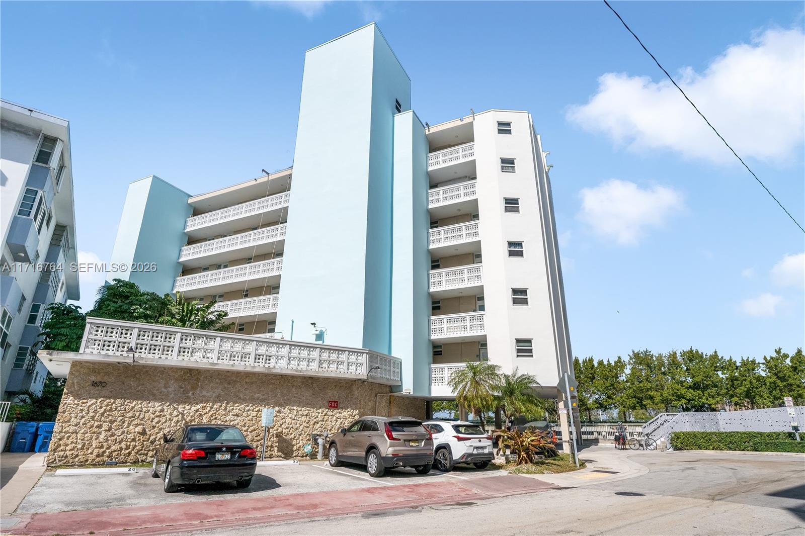 BONNE VIE CONDO - Residential