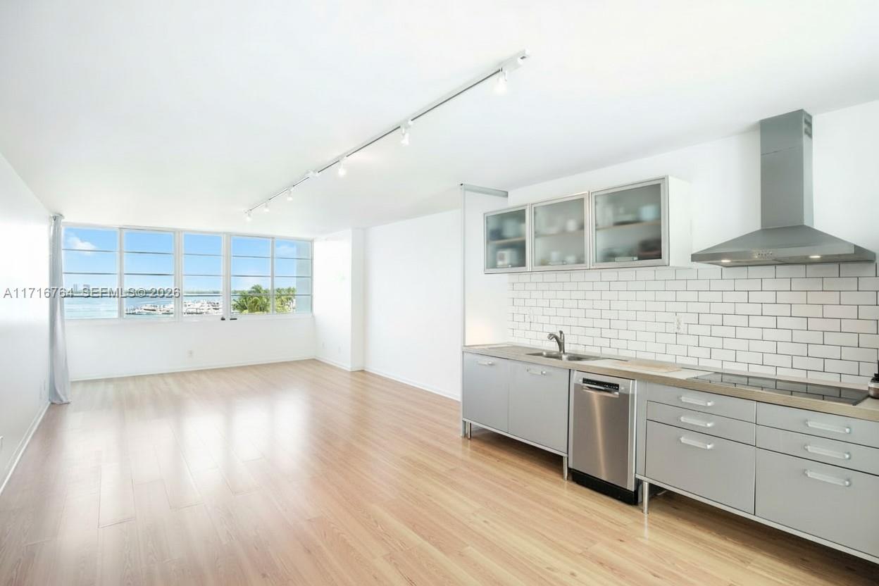 BONNE VIE CONDO - Residential