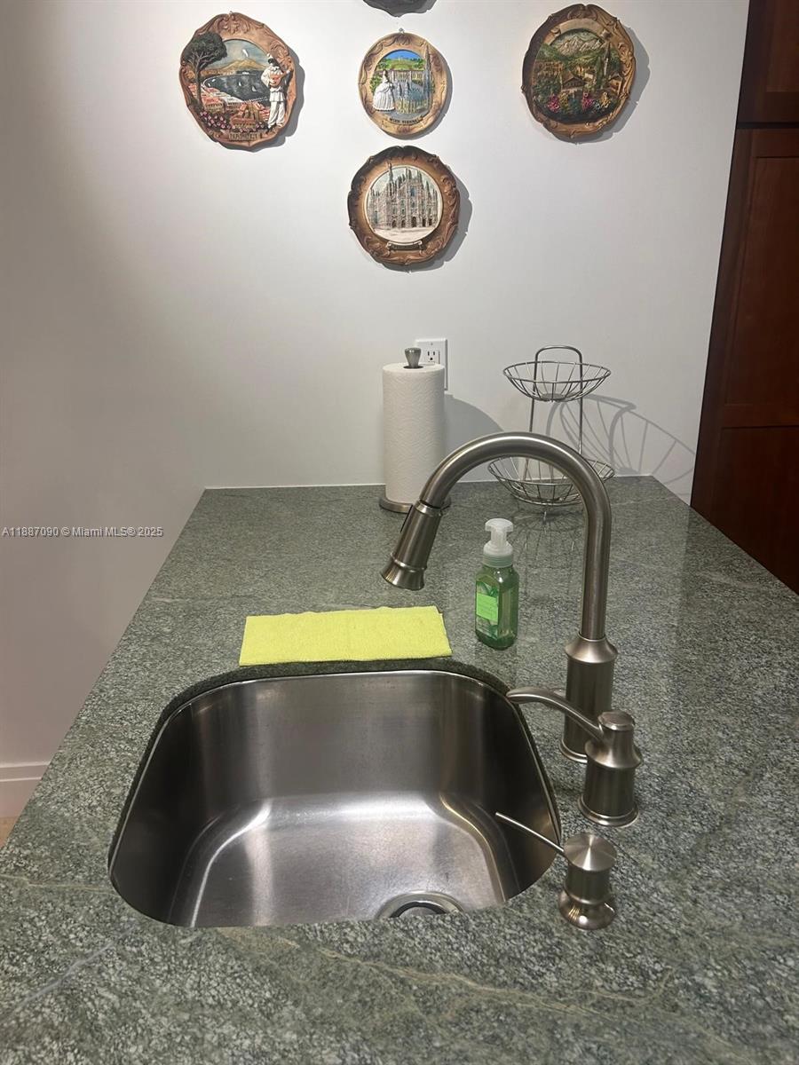 ALLINGTON TOWERS NORTH CO - Residential