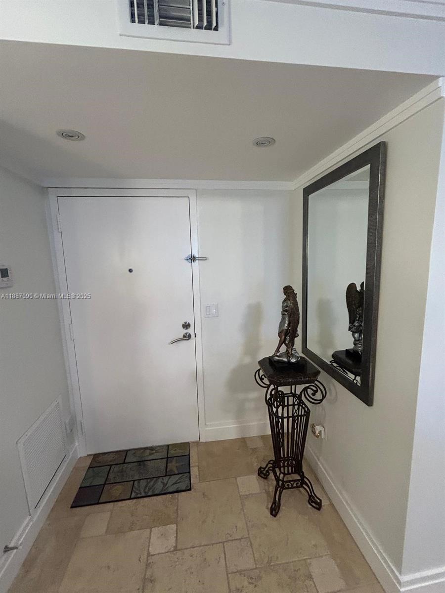 1500 S Ocean Dr A8