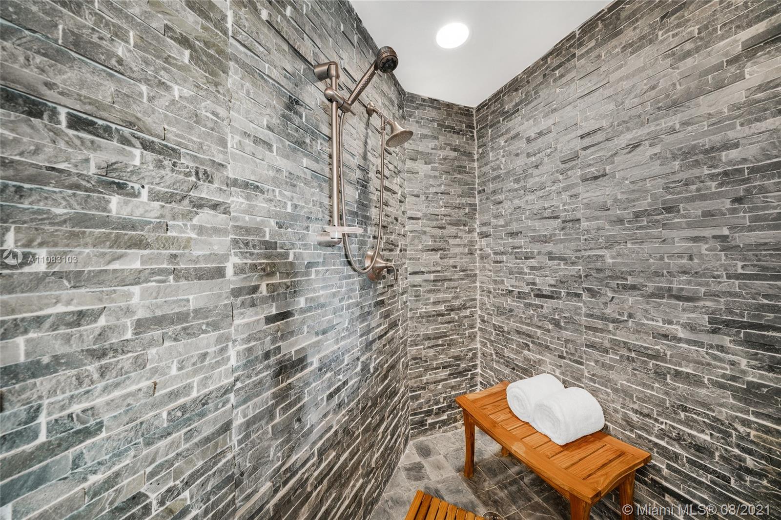 OCEANSIDE @ FISHER ISL CO - Residential