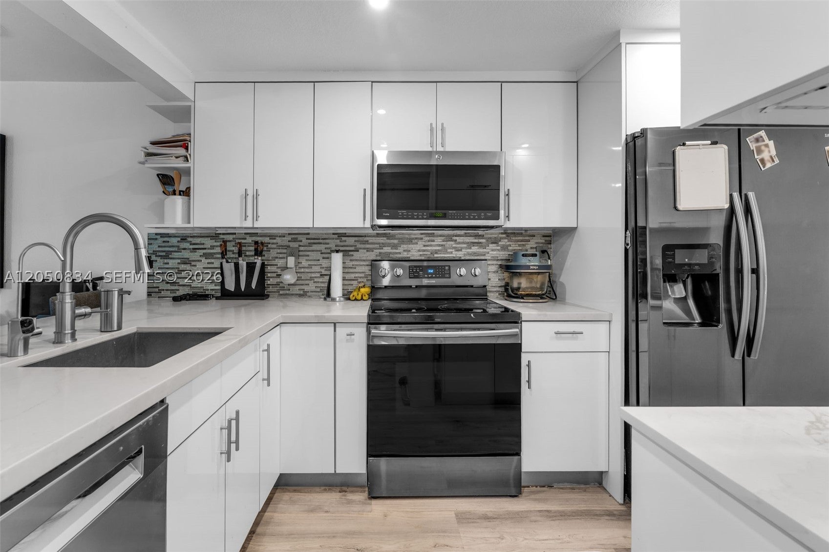 9958 SW 88th St 522-5