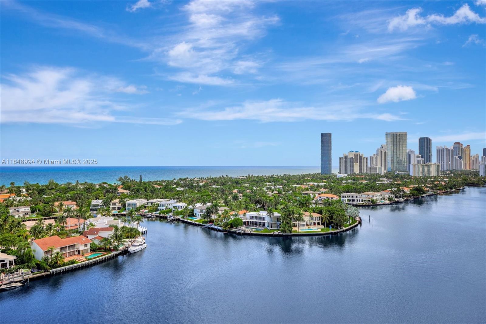 HAMPTONS SOUTH CONDO - Residential