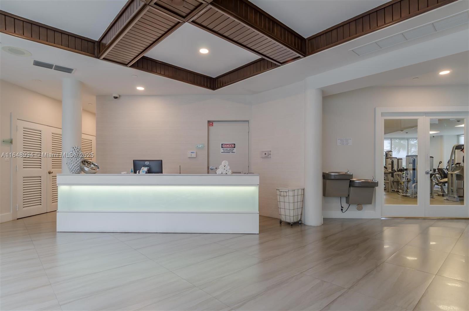 HAMPTONS SOUTH CONDO - Residential